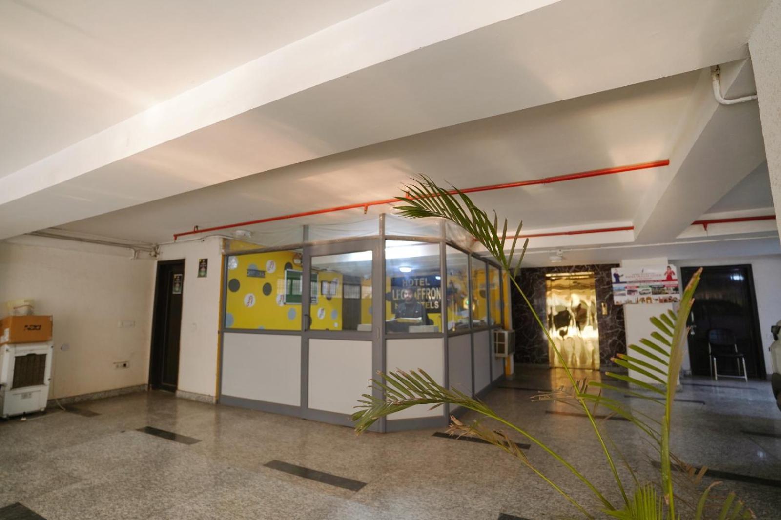 Hotel Leo Saffron - Pitampura Delhi  Exterior photo
